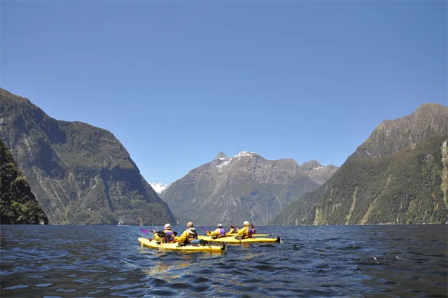 Milford Sound Kayaking — photograph 22