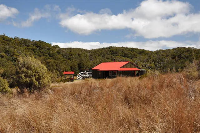 We reach Saxon Hut in two minds as to whether to camp or continue