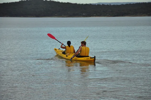 An apprehensive paddle into position