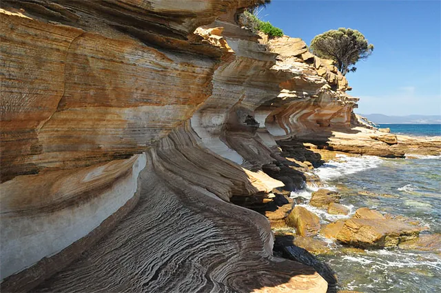 Maria's famous Painted Cliffs