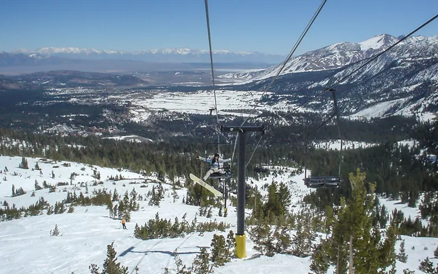 Below is our favourite run at Mammoth, through the trees in Riccochet and Dragon Alley