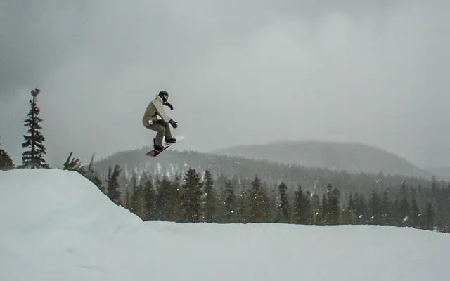 Test driving a new stiff board. The thing was like a Lamborghini on steroids! "Mommmmyyyyy!"