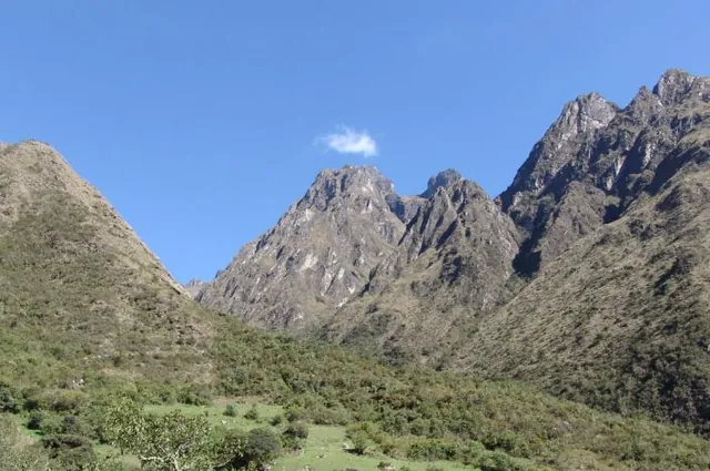 Today's ascent is the trail's toughest, but should be easy for us being already acclimatised from Salkantay