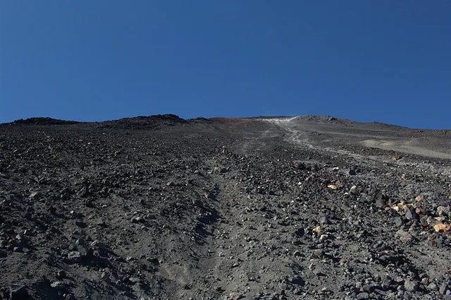 Steep gradient, loose volcanic ash scree - nightmare climbing