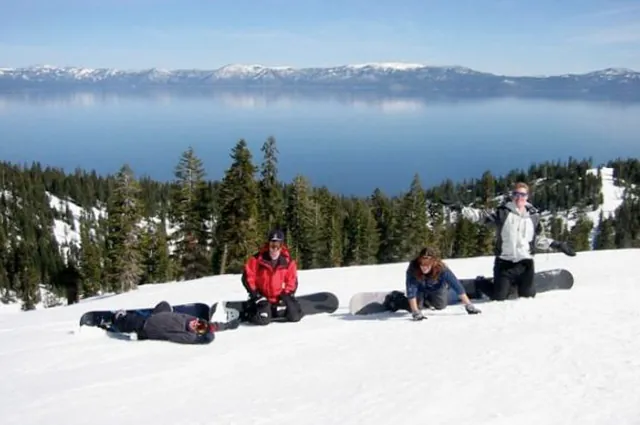 When it comes to snowboard holiday group shots, the backdrop vista doesn't get much better than that!