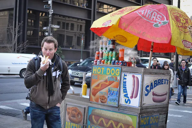 Despite being disappointed by a previous NYC street hot dog, I have another, and yes it was crap