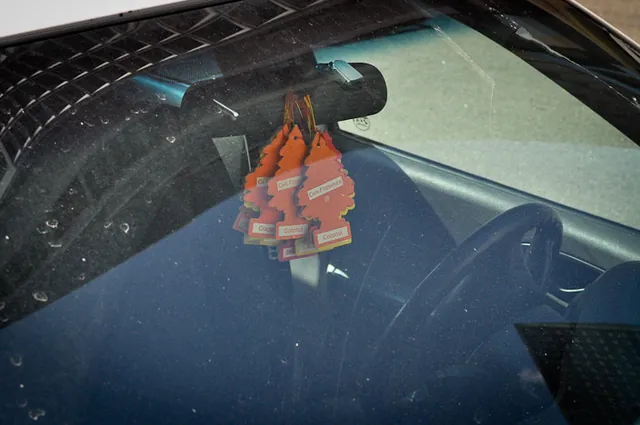 That car must really stink