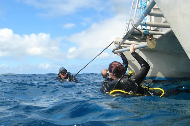 Lucy (left) leading us on most of the dives - excellent instructor