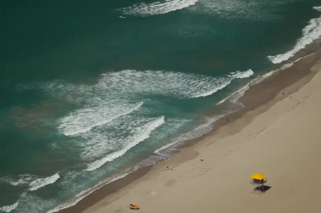 Zooming down to the beach - we'll be down in ten