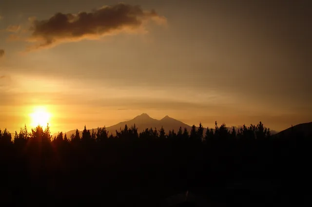 As we settle in for our first strange night, we are treated to some great sunset vistas