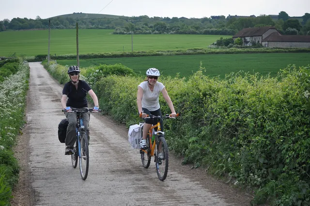 Rejoining the SDW at Amberley (we couldn't bear to re-climb the downs direct from Storrington)