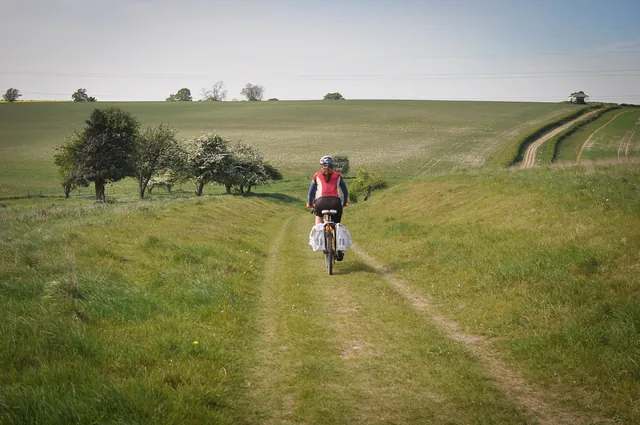 Following the track that skirts the back of the A272 ... I never knew this existed before this bike ride