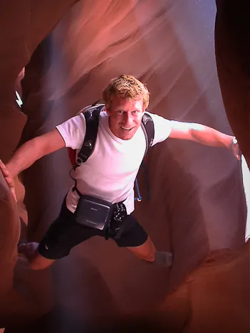Antelope Canyon — photograph 10