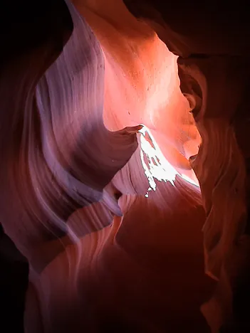 Antelope Canyon — photograph 12