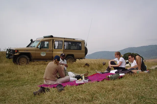 Picnic lunch inside Ngorongoro ... the perfect start to the safari trip