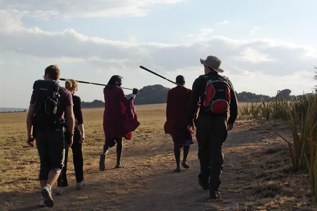 Off we go on the Olduvai sundowner. "Oi, watch that spear, you'll have someone's eye out!"