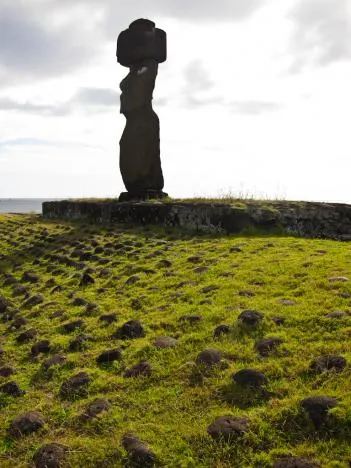 Rocking the hat!  This Moai managed to keep his cap on through all the storms!