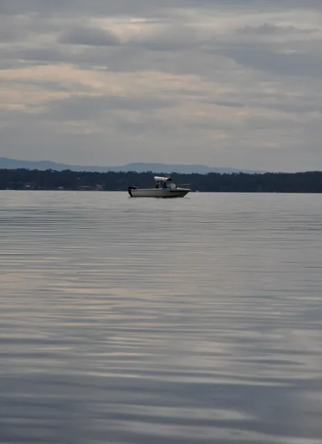 Lots of fishing boats on the basin but none came too close for paddling comfort