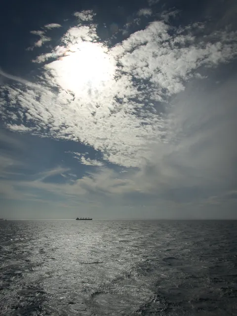 This is a nice shot taken on the way back - a lone tanker in the distance