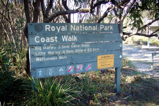 After a short walk through the town, we hit the northern trail-head