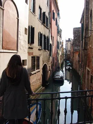 Idyllic canals everywhere