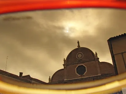 In the absence of expensive polarizing lenses, just use your sunglasses!