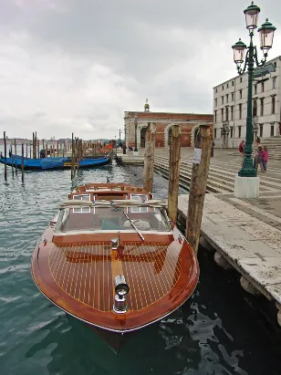 ... and flash boats too ("like a boss")