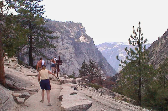 Yosemite National Park — photograph 25