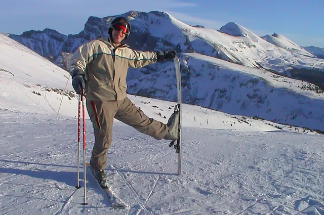 On the icy days, we took the opportunity to take some ski lessons and try to see what the appeal of the planks was