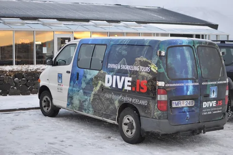 After a Reykjavik pickup, we arrive at the Thingvellir cafe for a quick cuppa