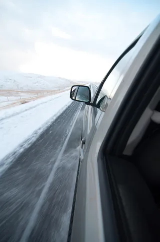 Clearing the slush on our way back to Reykjavik