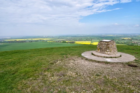 Standing atop the beacon. Slighty hazy, but otherwise great views