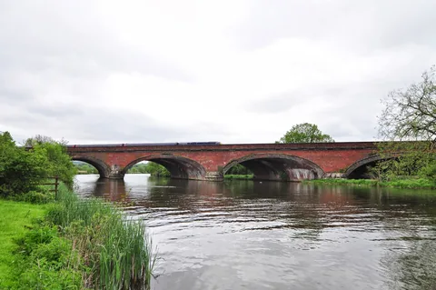 Hooking up the wide angle lens for the full bridge shot