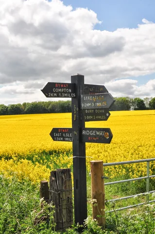 The Ridgeway goes right, but our destination for the night was in East Ilsley