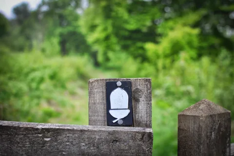 The reassuring National Trail symbol keeping us on track