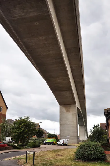 The mahooosive Itchen (concrete) Bridge ... how lovely
