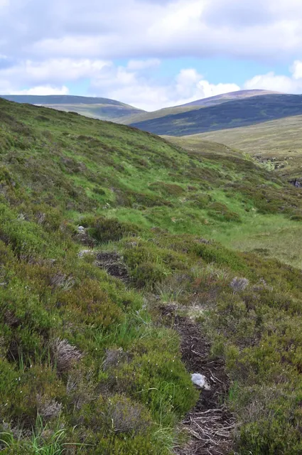 At this point the track ran out and we decided to see if we could find a way up on to the tops to rejoin with a 4x4 track, else we;d need to turn back