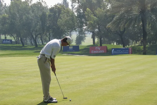 Ernie Els on the green