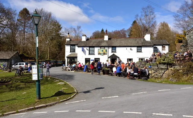 The very popular Brittania Inn in Elterwater. Gorgeous spring weather conditions and lots of people + dogs