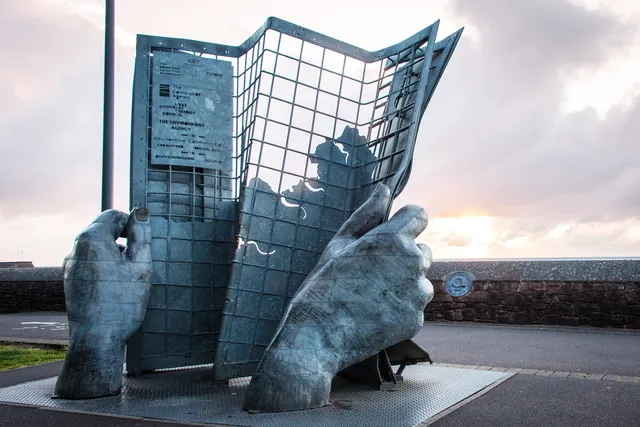 Finally, we're here! A great sculpture to mark the start