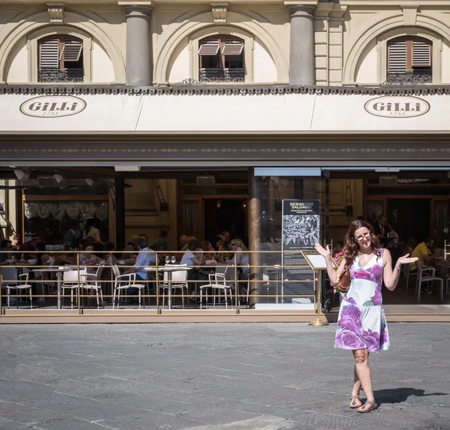 Gilly outside Gilli in Florence