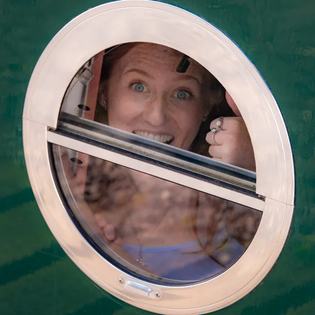 Katie and the rest of the gang in high spirits, ready to get going on our narrowboat adventure