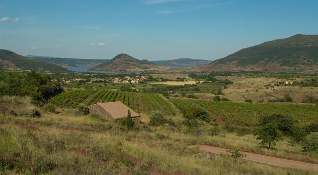 This was the kind of place we could see ourselves living near Lac du Salagou