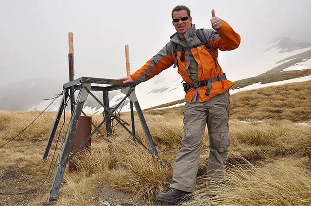 Once you get to this metal structure, you can get views of the mountain peaks and 'sensible decisions' are needed based on weather conditions