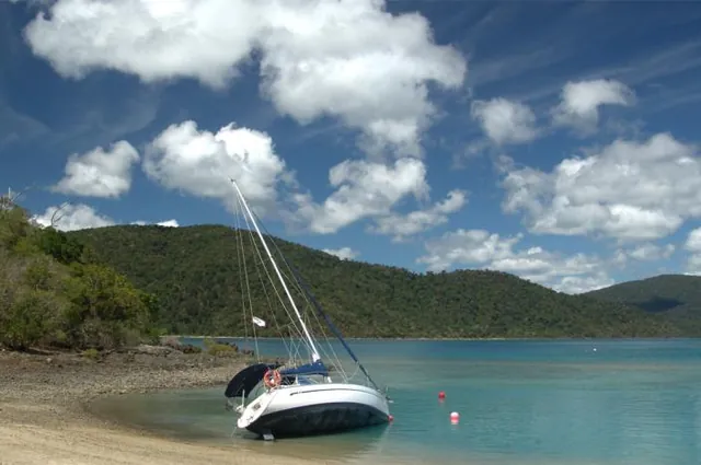 Whitsunday Private Yacht Charter decide to bring the yacht home for repairs - we return to Airlie Beach